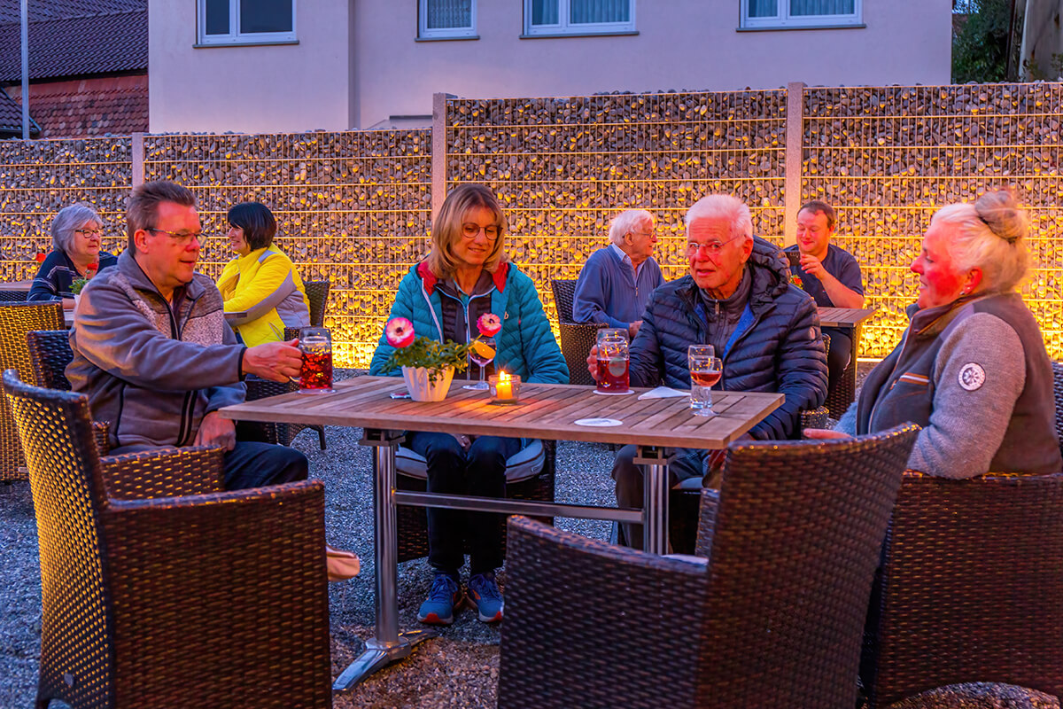 Der neue Biergarten des Gasthofs Rebstock in Stetten am Bodensee
